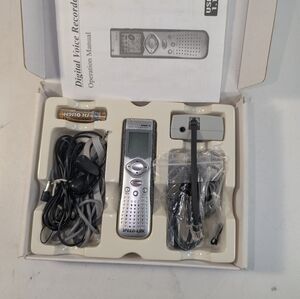 The Speed-Link PDR-3 is a digital voice recorder, providing 15 HOURS.